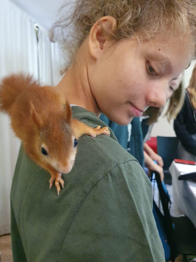 Mit Eichhörnchen © Österreichischer Tierschutzverein